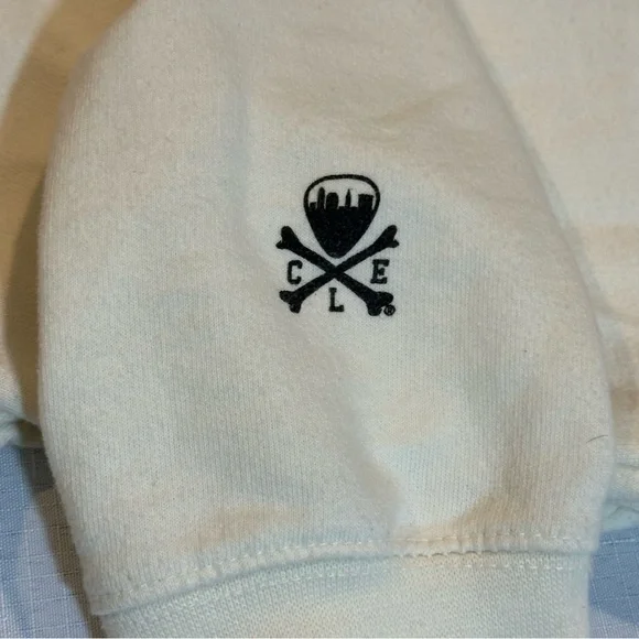 Cleveland Football Hoodie | Size L | Cream Graphic Sweatshirt - Picture 4 of 12